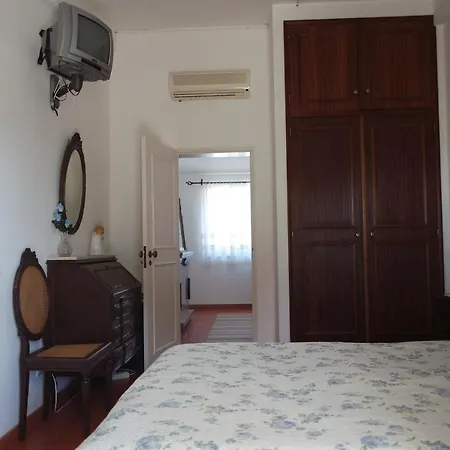 E - Countryside Bedroom 2 شقة *
